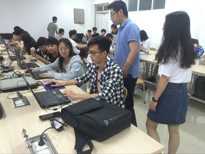 &ldquo;携手并进,筑梦远航&rdquo;---计算机系与蓝色互联网学院联合开展校企合作专业认识实习